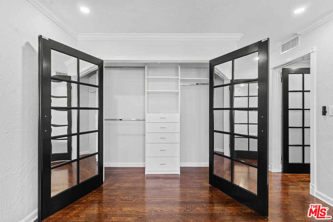 1118 Cardiff Ave Unit: 7