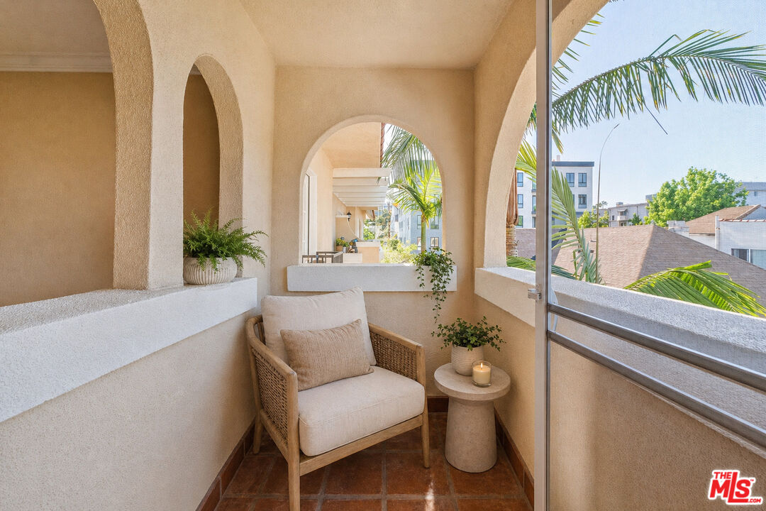 1118 Cardiff Ave Unit: 7