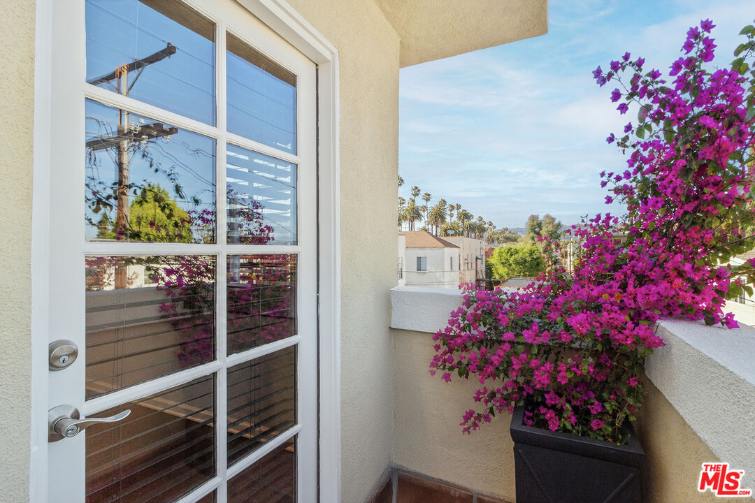 1118 Cardiff Ave Unit: 7