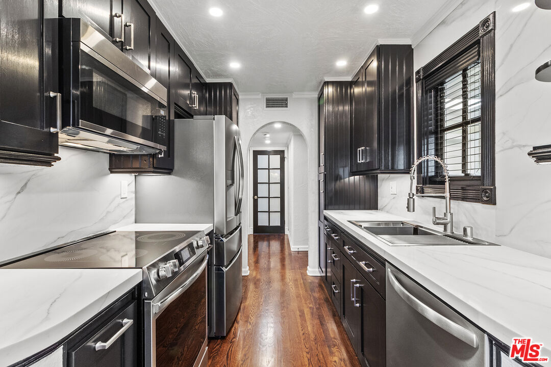 1118 Cardiff Ave Unit: 7