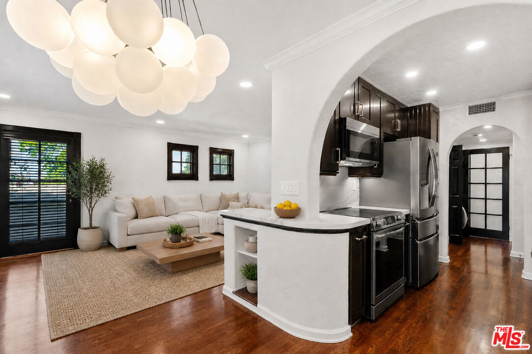 1118 Cardiff Ave Unit: 7