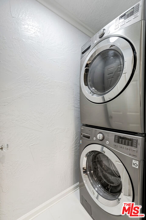 910 Alfred St Unit: 4