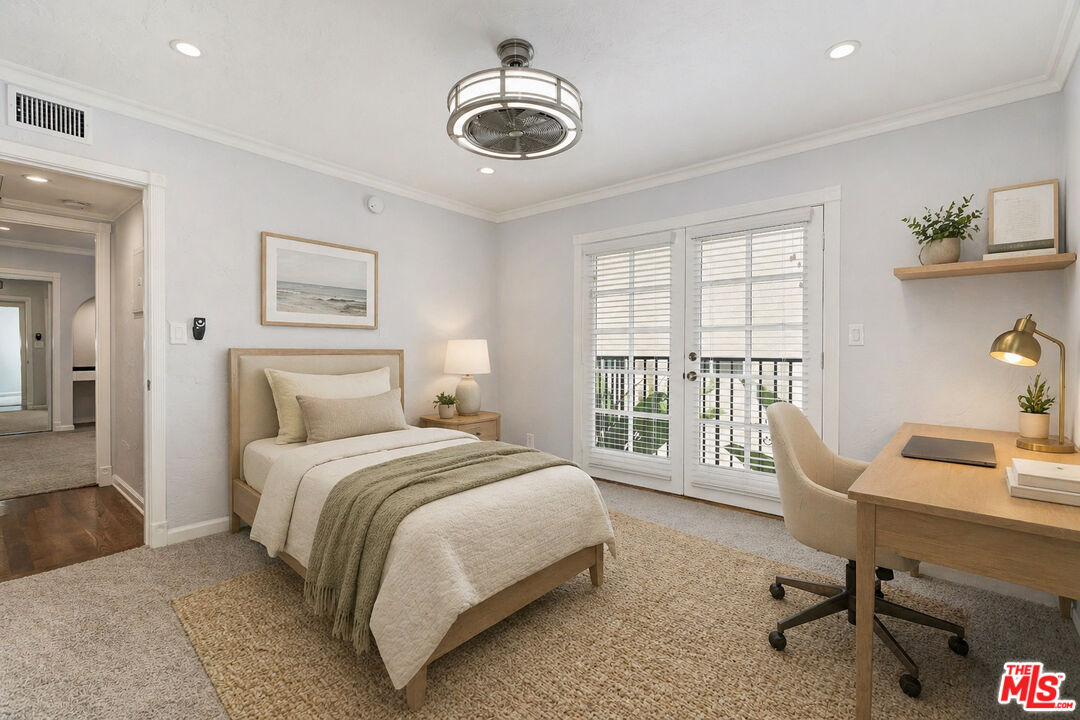 910 Alfred St Unit: 4