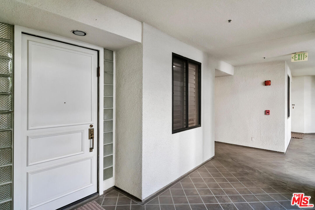 2131 Century Park Ln Unit: 118
