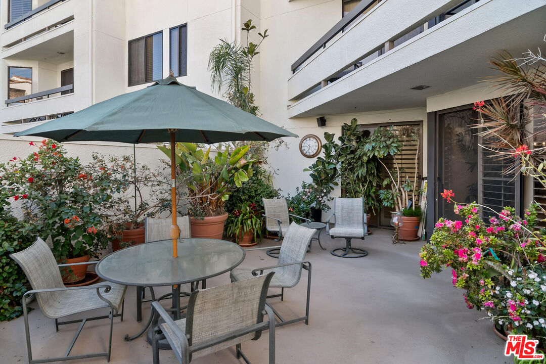 2131 Century Park Ln Unit: 118