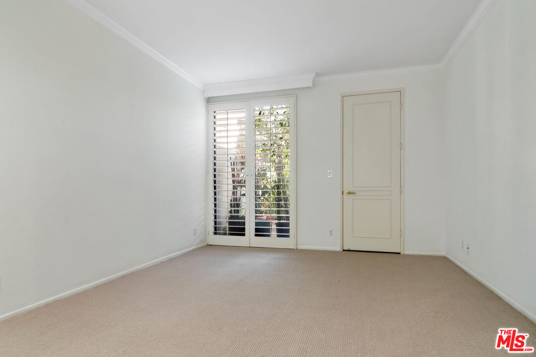 2131 Century Park Ln Unit: 118