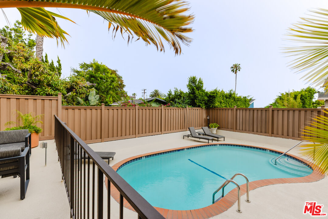 1010 Palm Ave Unit: 208