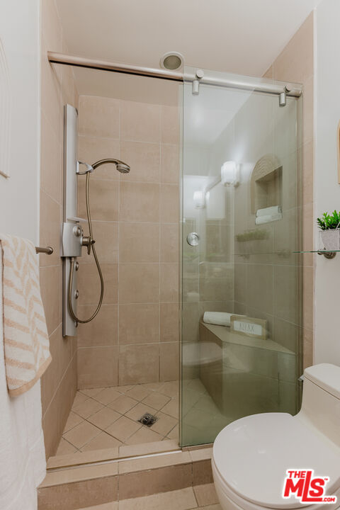1010 Palm Ave Unit: 208