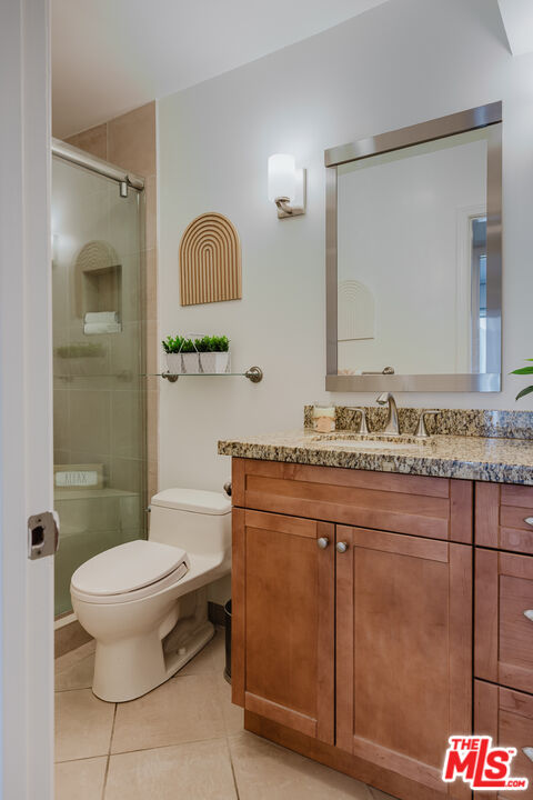 1010 Palm Ave Unit: 208