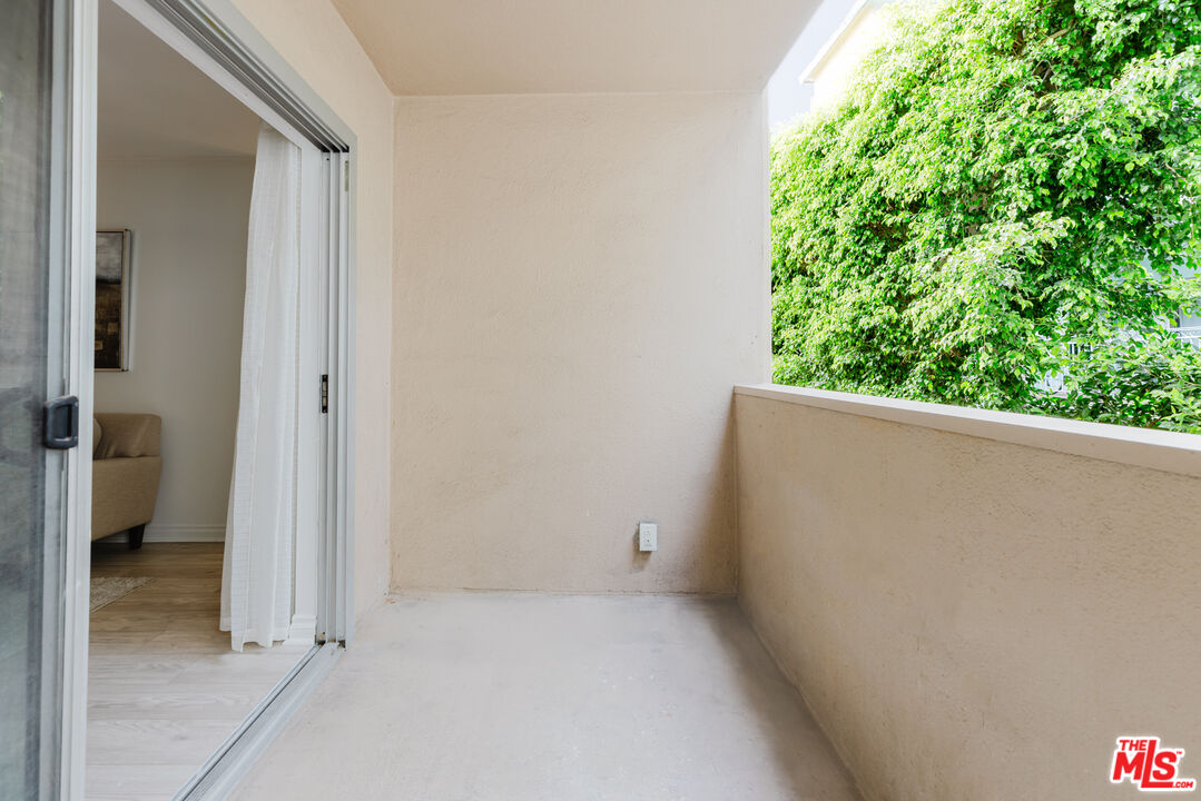 1010 Palm Ave Unit: 208