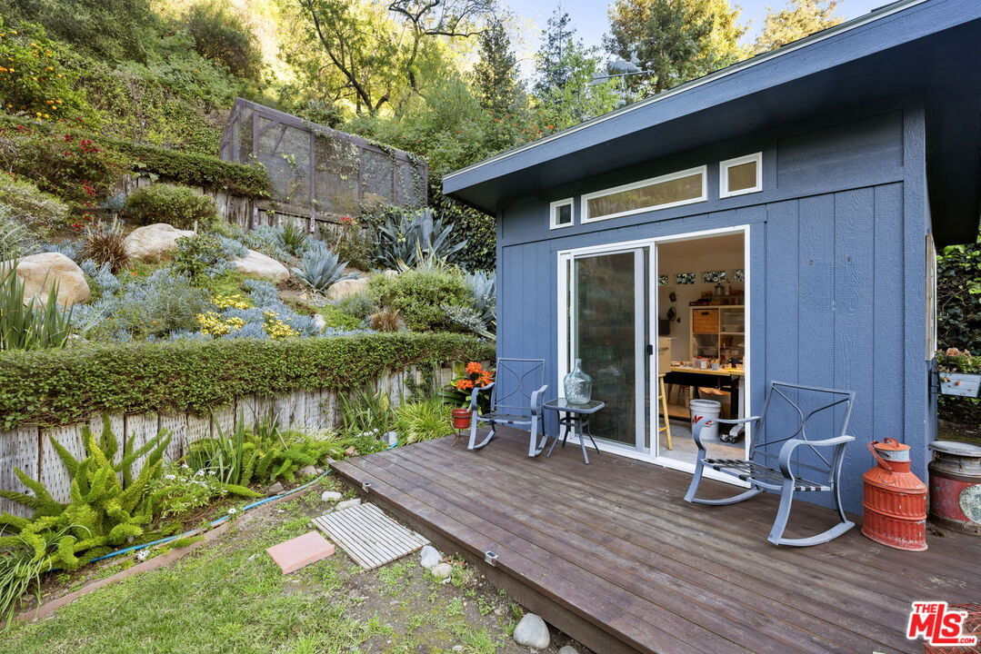2618 Mandeville Canyon Rd