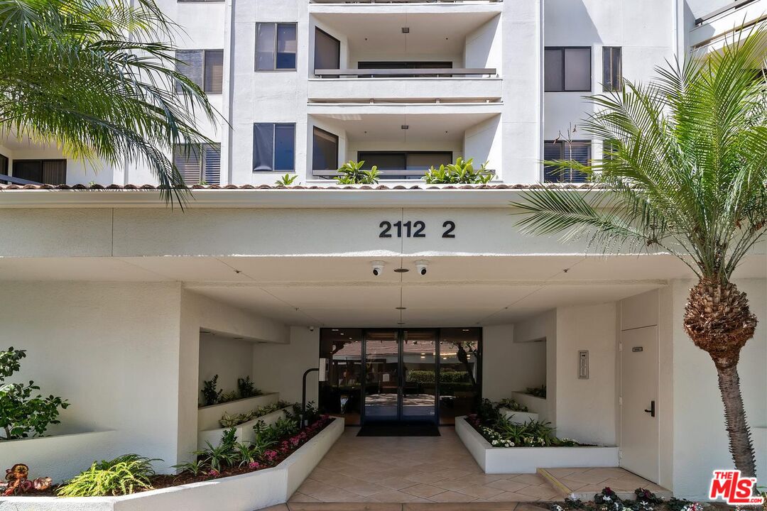 2112 Century Park Ln Unit: 107