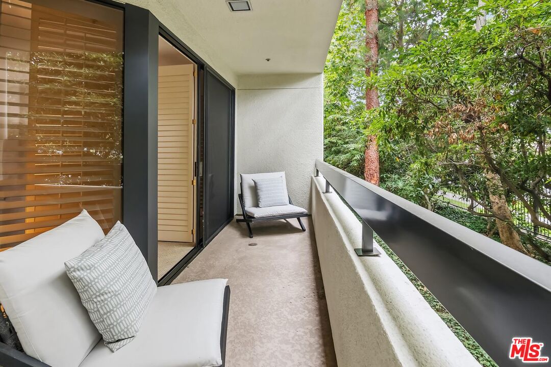 2112 Century Park Ln Unit: 107