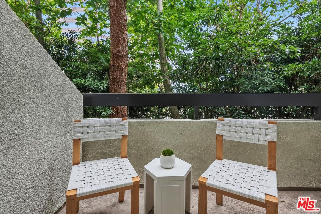 2112 Century Park Ln Unit: 107