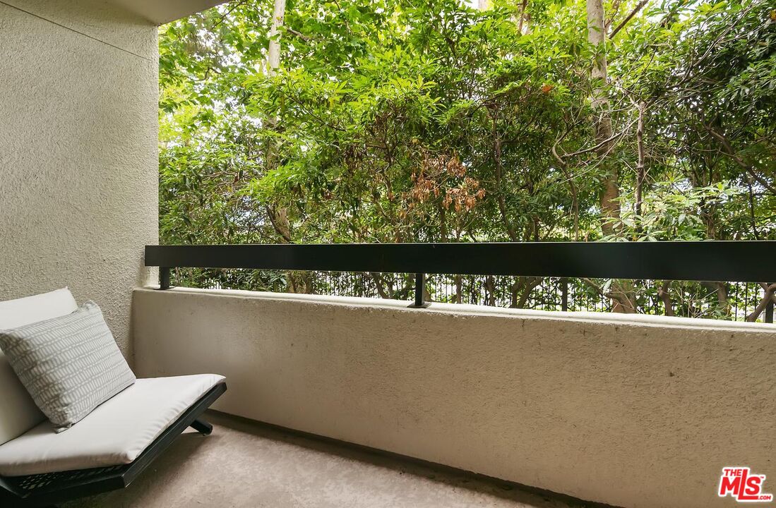 2112 Century Park Ln Unit: 107