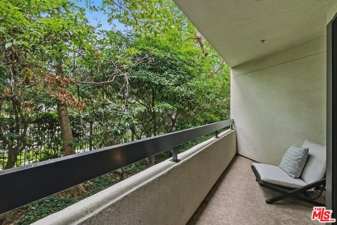 2112 Century Park Ln Unit: 107