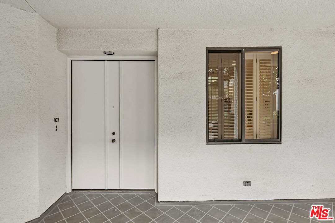 2112 Century Park Ln Unit: 107