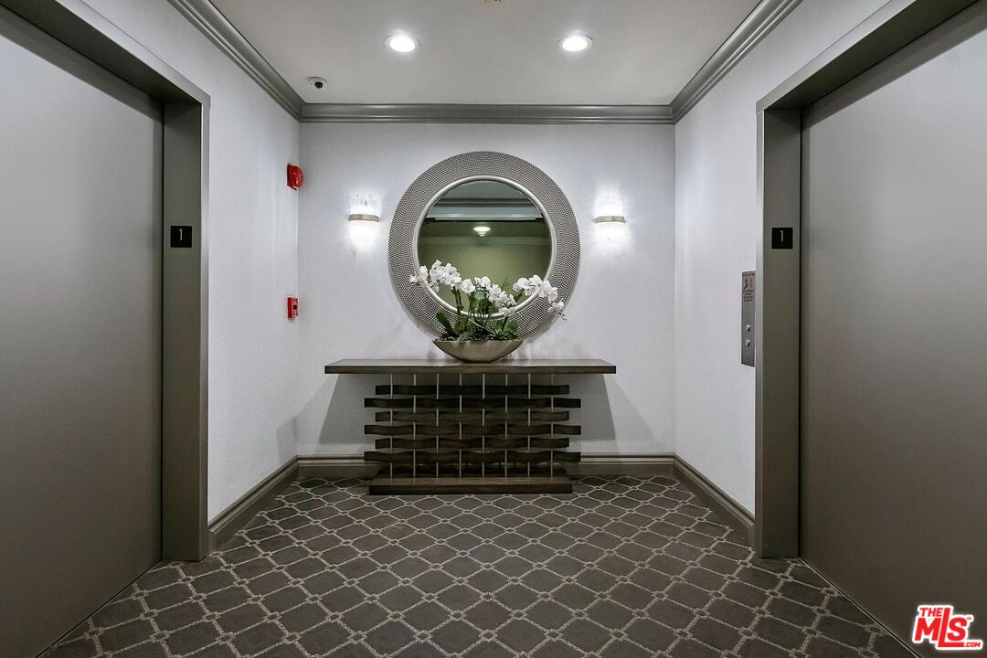 2112 Century Park Ln Unit: 107