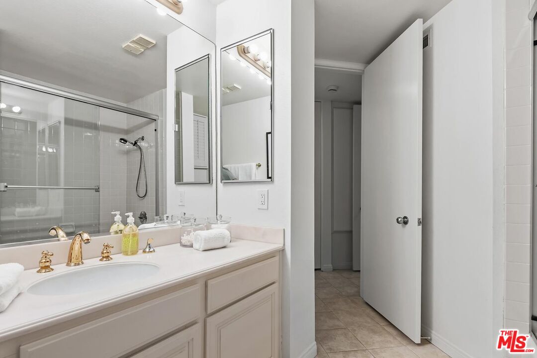 2112 Century Park Ln Unit: 107