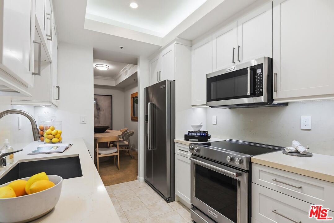 2112 Century Park Ln Unit: 107