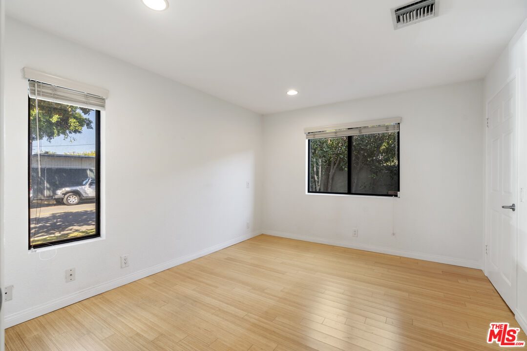 3912 Girard Ave