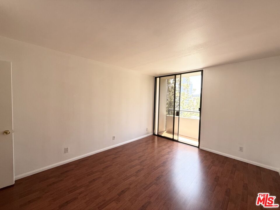 600 W 9th St Unit: 814
