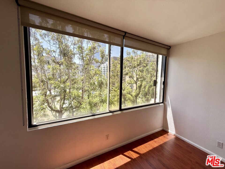 600 W 9th St Unit: 814