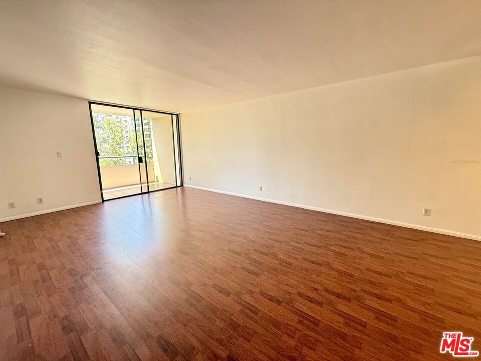 600 W 9th St Unit: 814