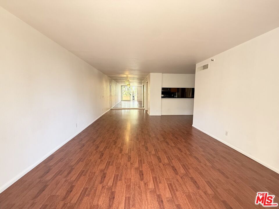 600 W 9th St Unit: 814