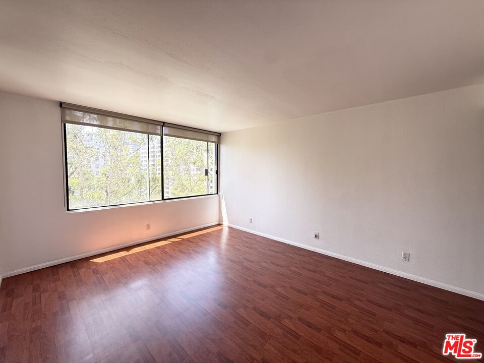 600 W 9th St Unit: 814