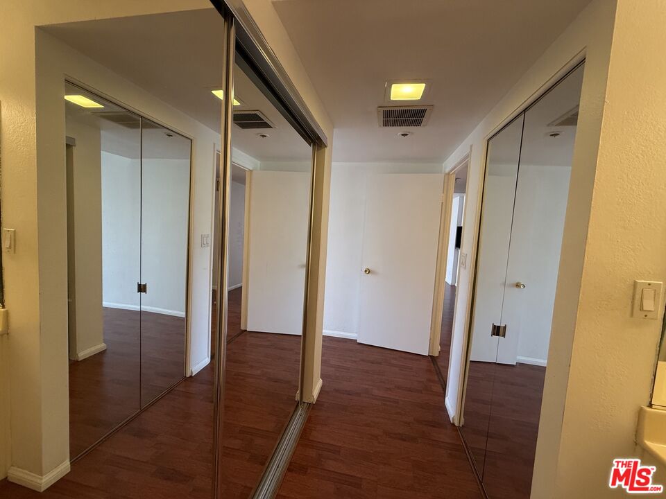 600 W 9th St Unit: 814