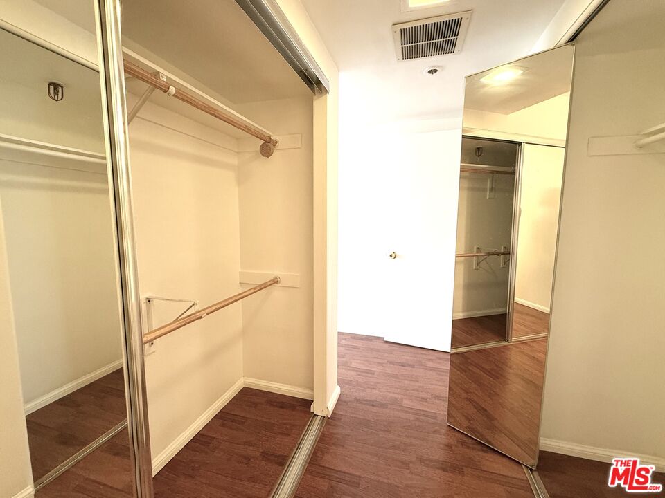 600 W 9th St Unit: 814