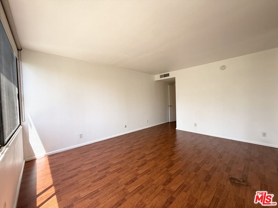600 W 9th St Unit: 814