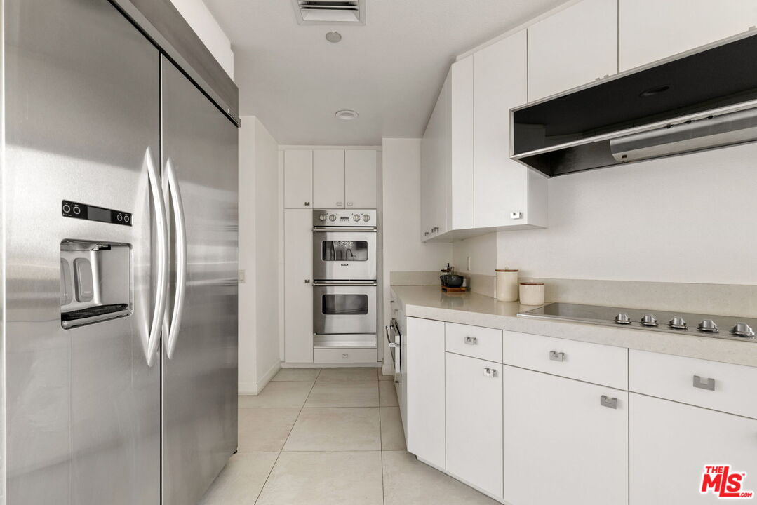 300 N Swall Dr Unit: 307