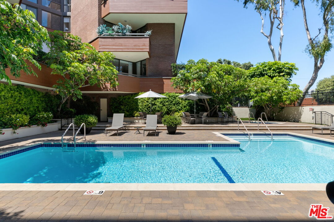 300 N Swall Dr Unit: 307