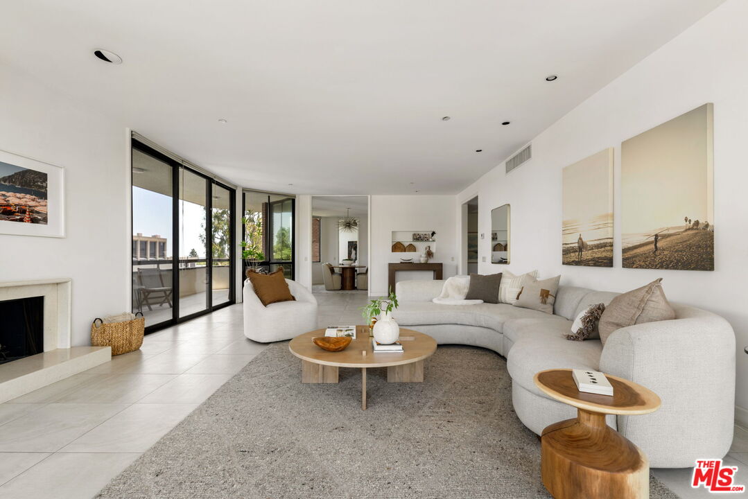 300 N Swall Dr Unit: 307