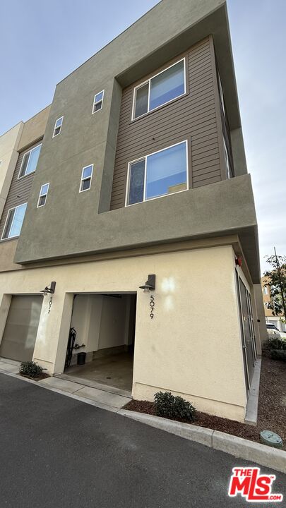 5079 Cedar Ave