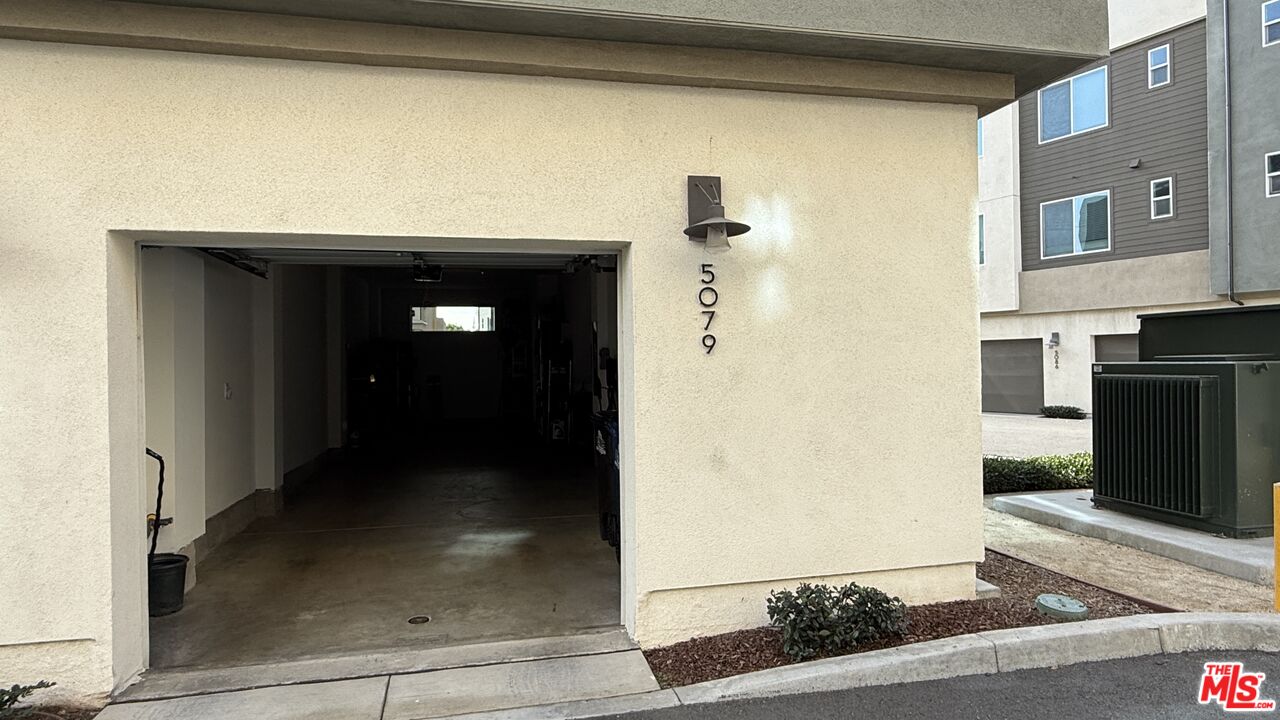 5079 Cedar Ave