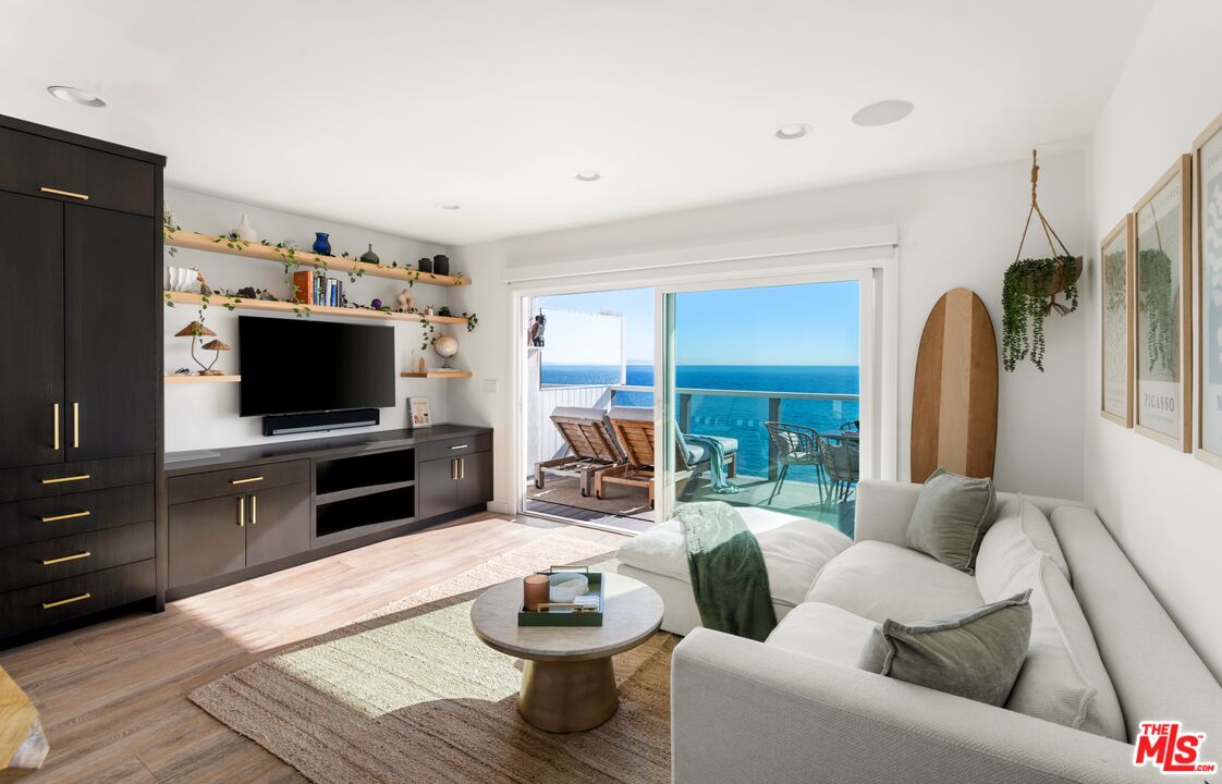 20638 Pacific Coast Hwy Unit: 9-