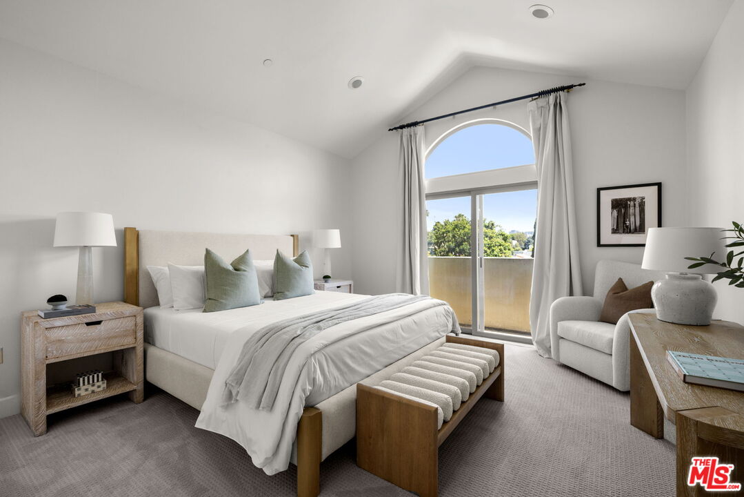 1409 Armacost Ave Unit: PH2