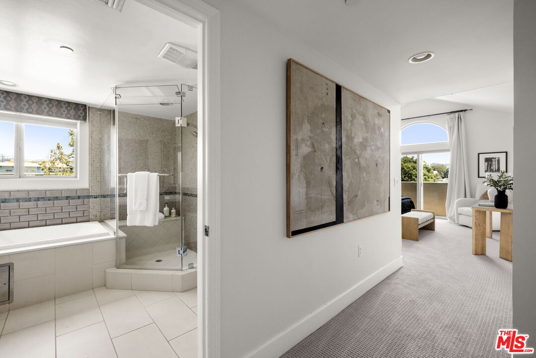 1409 Armacost Ave Unit: PH2