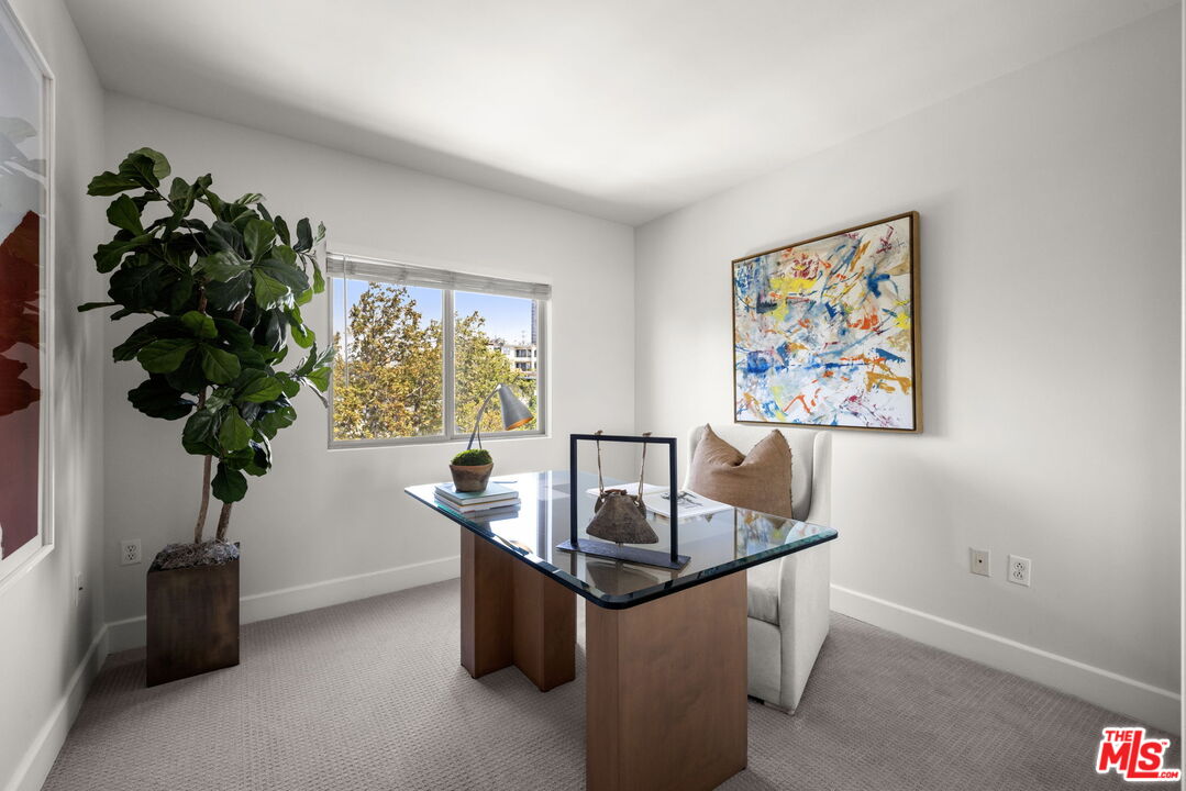 1409 Armacost Ave Unit: PH2