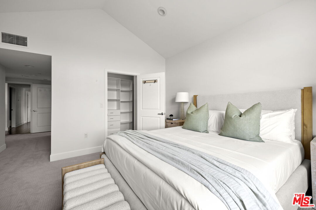 1409 Armacost Ave Unit: PH2