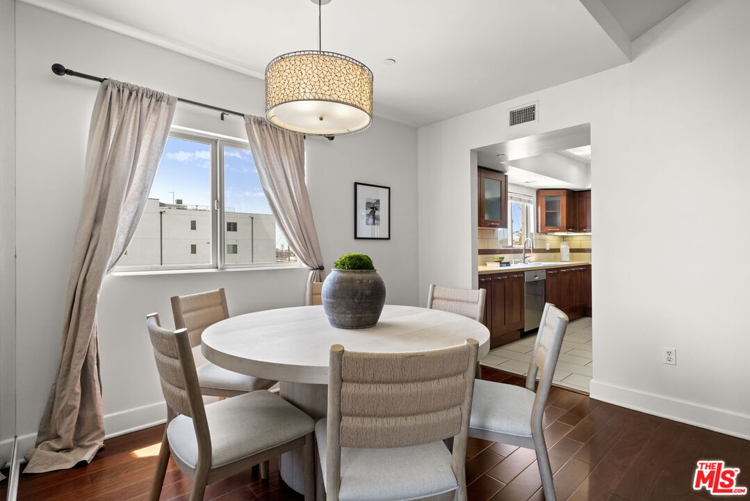 1409 Armacost Ave Unit: PH2