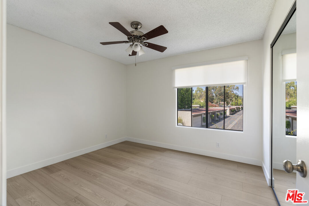 21500 Califa St Unit: 100