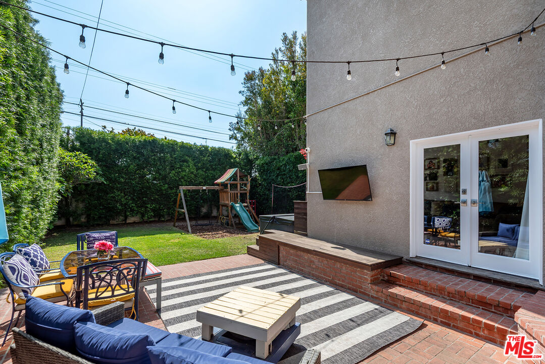 8128 Regis Way