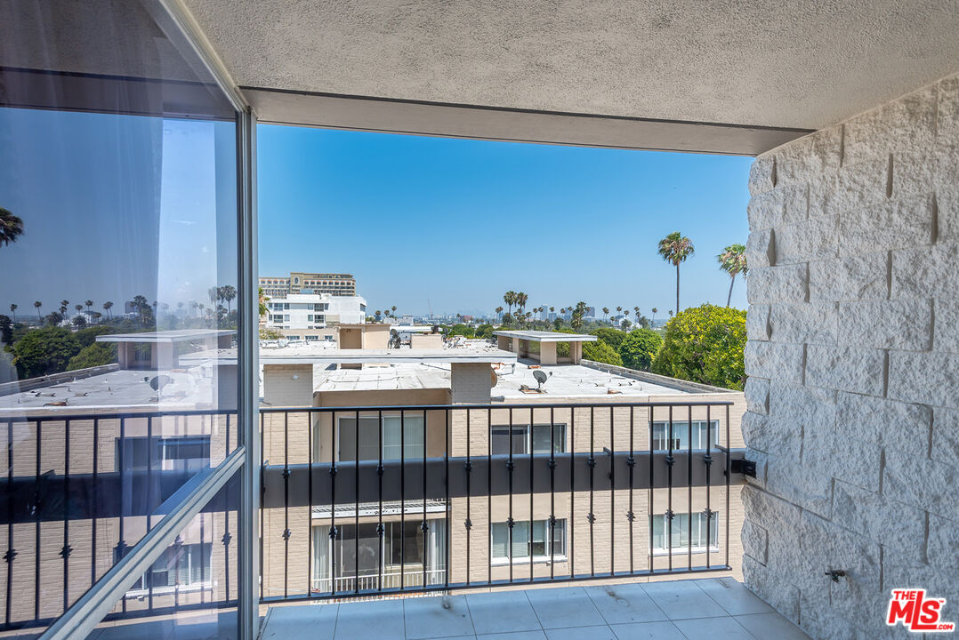 318 N Maple Dr Unit: 506