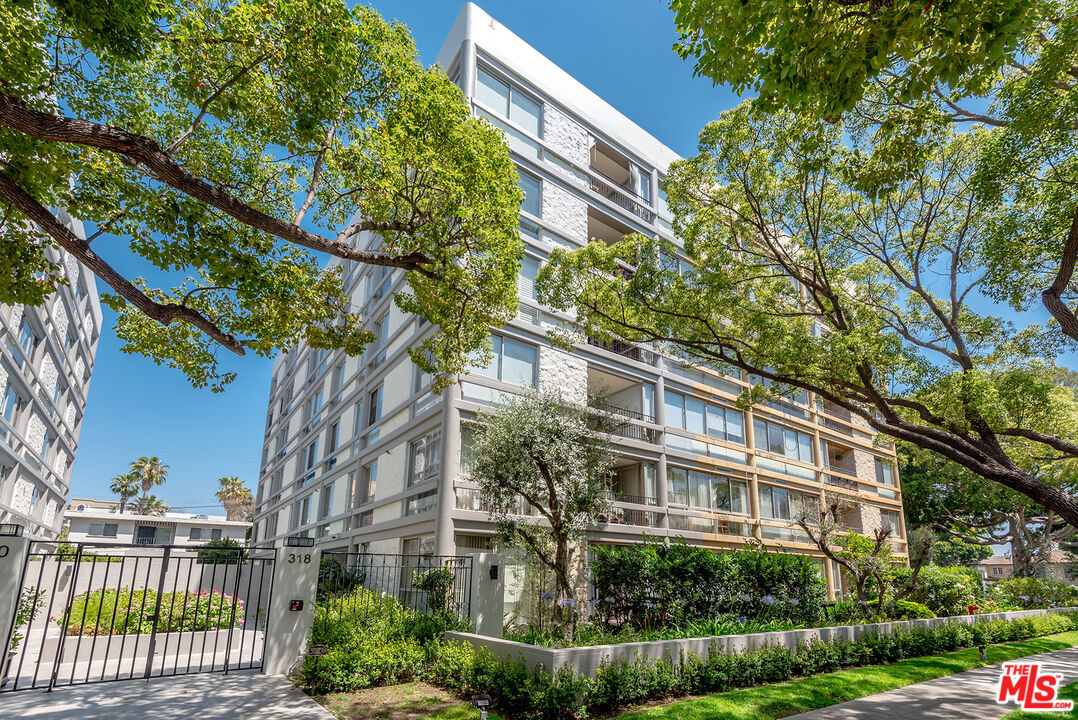 318 N Maple Dr Unit: 506