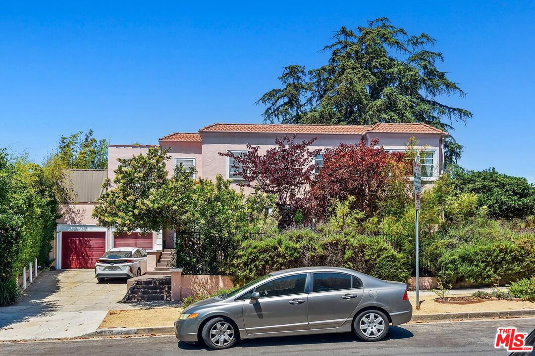 1107 S Citrus Ave