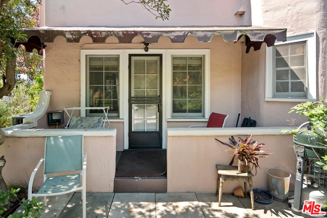 1107 S Citrus Ave